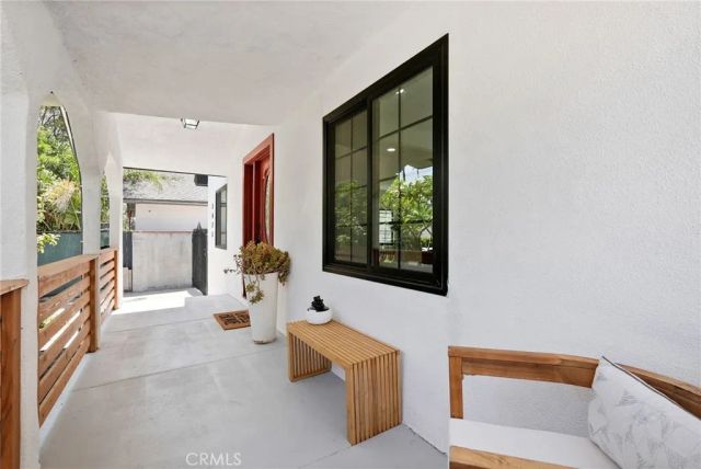 1423 N Coronado, Los Angeles, CA 90026