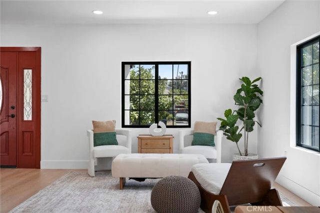 1423 N Coronado, Los Angeles, CA 90026