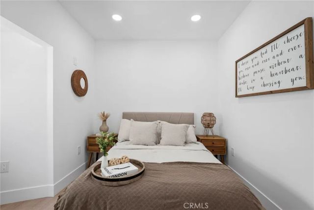 1423 N Coronado, Los Angeles, CA 90026