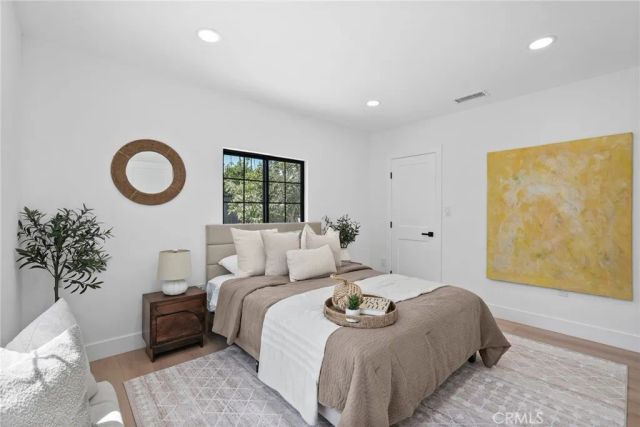 1423 N Coronado, Los Angeles, CA 90026