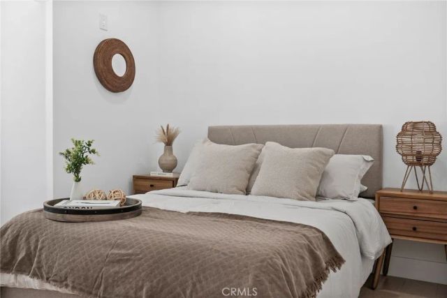 1423 N Coronado, Los Angeles, CA 90026