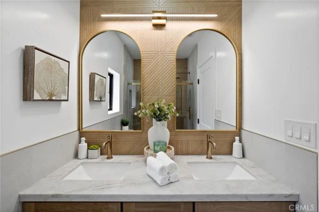 1423 N Coronado, Los Angeles, CA 90026