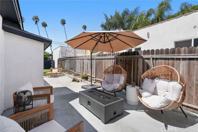 1423 N Coronado, Los Angeles, CA 90026