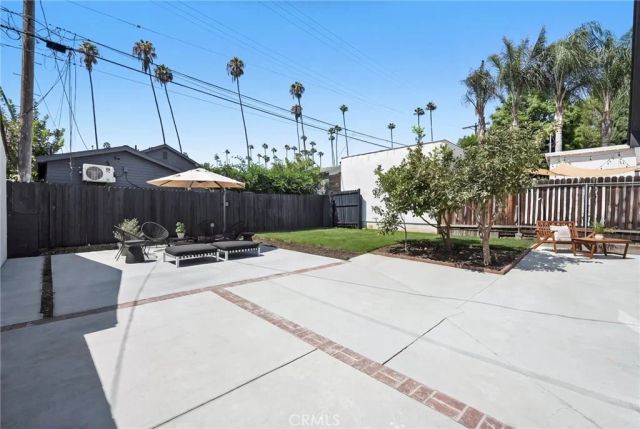 1423 N Coronado, Los Angeles, CA 90026