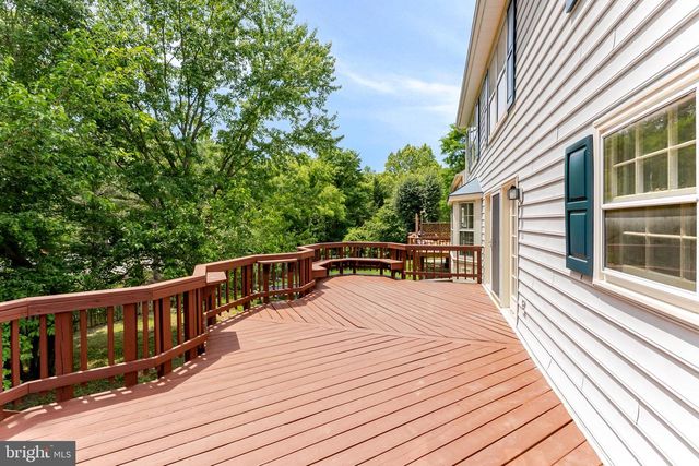 9617 WOODEDGE DR, Burke, VA 22015