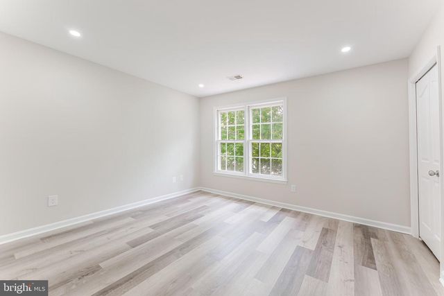 9617 WOODEDGE DR, Burke, VA 22015