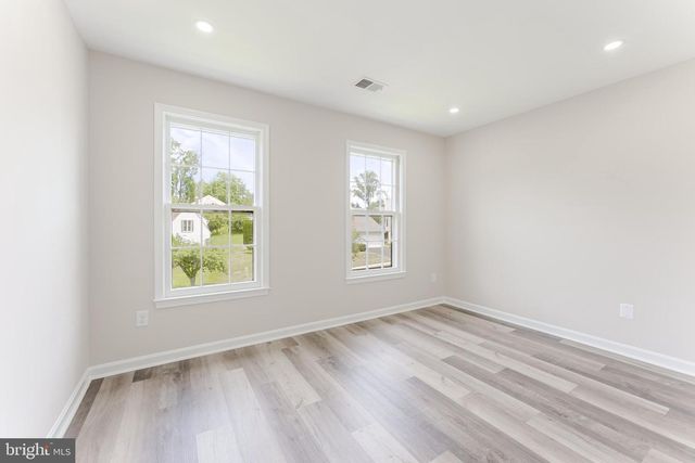9617 WOODEDGE DR, Burke, VA 22015