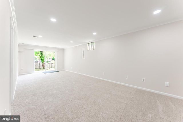 9617 WOODEDGE DR, Burke, VA 22015