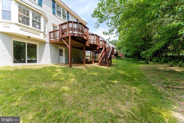 9617 WOODEDGE DR, Burke, VA 22015