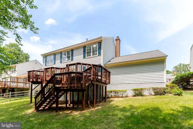 9617 WOODEDGE DR, Burke, VA 22015