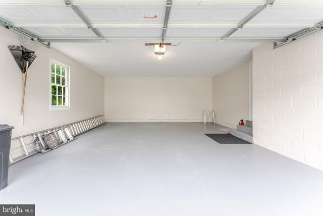 9617 WOODEDGE DR, Burke, VA 22015