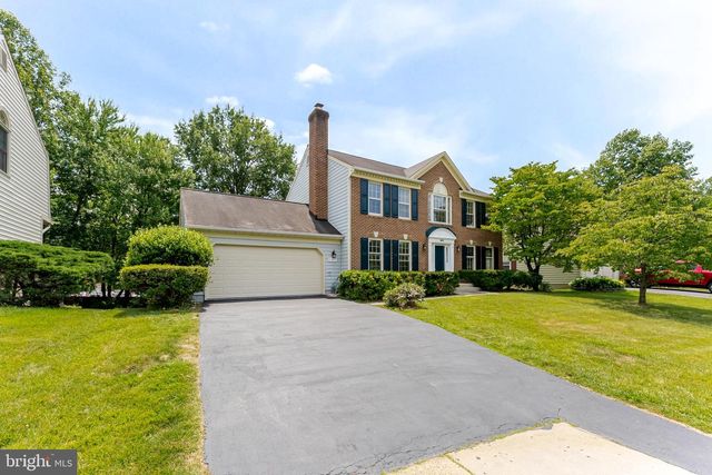 9617 WOODEDGE DR, Burke, VA 22015
