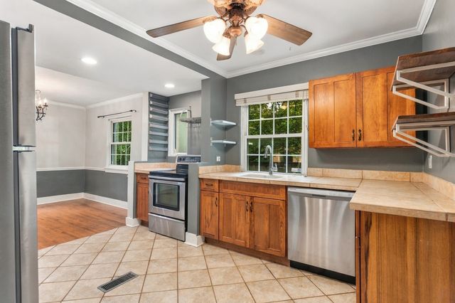 45 S Julian Street, Naperville, IL 60540