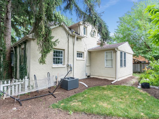 45 S Julian Street, Naperville, IL 60540