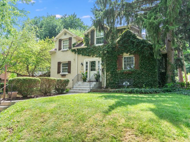 45 S Julian Street, Naperville, IL 60540