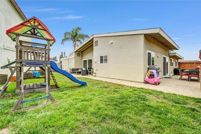 14472 Birmingham, Tustin, CA 92780