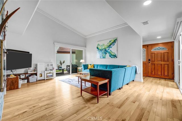 14472 Birmingham, Tustin, CA 92780