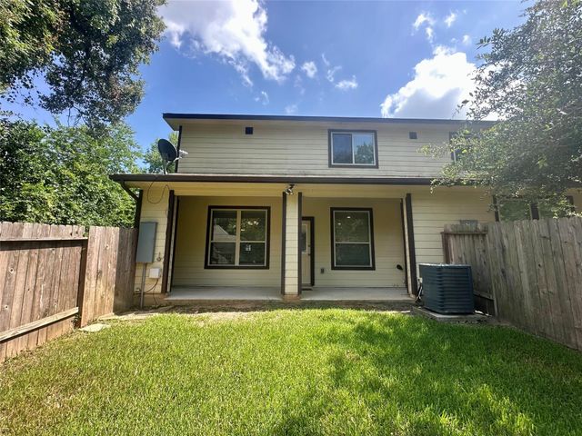 15518 Marina Drive, Conroe, TX 77356