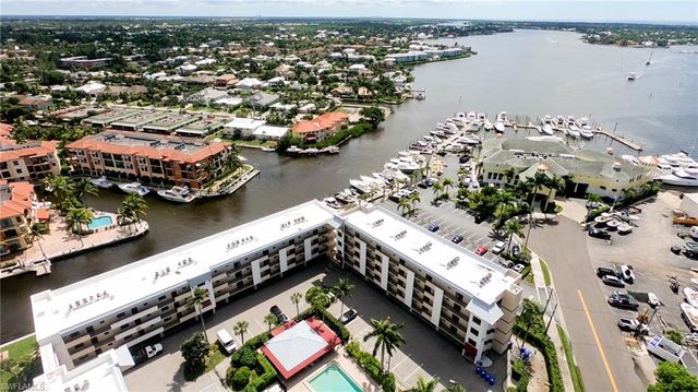 807 River Point DR 304D, Naples, FL 34102