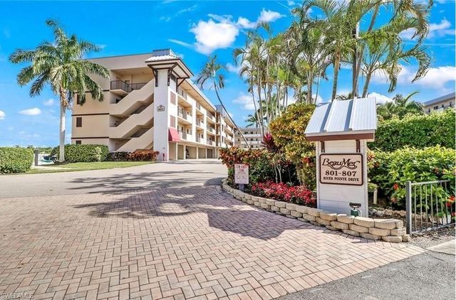 807 River Point DR 304D, Naples, FL 34102