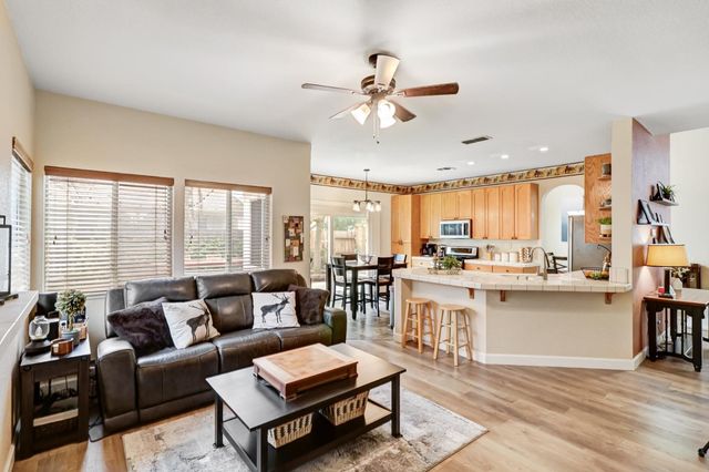 2600 Dinwiddie Way, Elk Grove, CA 95758