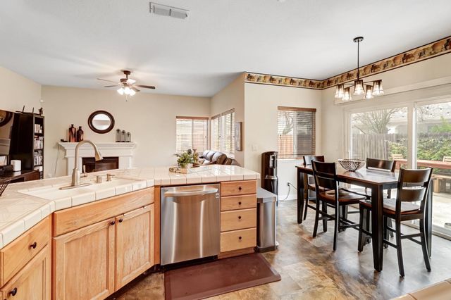 2600 Dinwiddie Way, Elk Grove, CA 95758