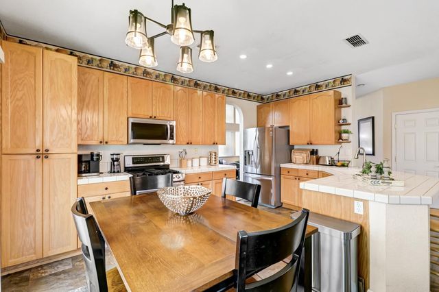 2600 Dinwiddie Way, Elk Grove, CA 95758