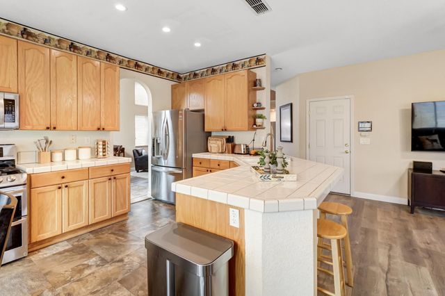 2600 Dinwiddie Way, Elk Grove, CA 95758