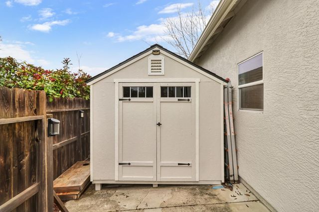 2600 Dinwiddie Way, Elk Grove, CA 95758