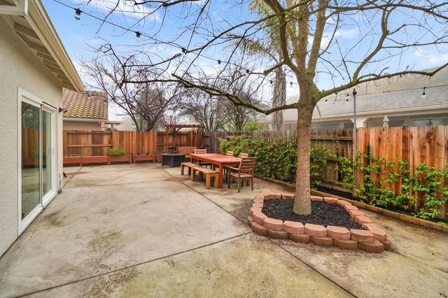 2600 Dinwiddie Way, Elk Grove, CA 95758