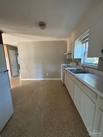 3920 N 10th Ave, Pensacola, FL 32503