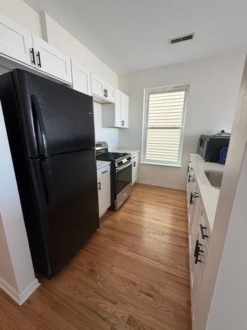 753 S Kedzie Avenue 2, Chicago, IL 60612