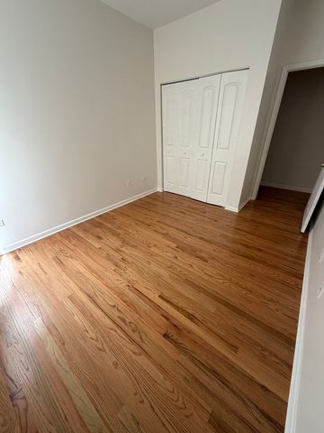 753 S Kedzie Avenue 2, Chicago, IL 60612