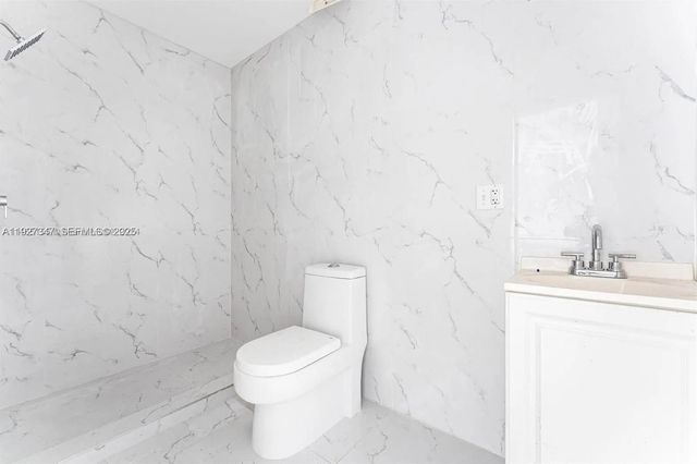 800 NW 67th St 800, Miami, FL 33150