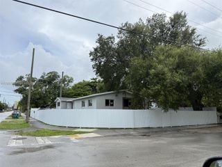 800 NW 67th St 800, Miami, FL 33150