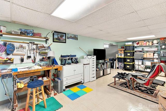 6 Burnham Road, East Brunswick, NJ 08816