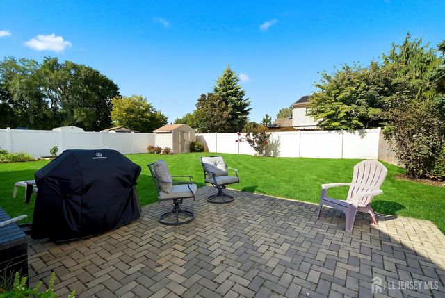 6 Burnham Road, East Brunswick, NJ 08816
