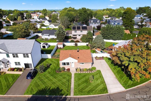 6 Burnham Road, East Brunswick, NJ 08816