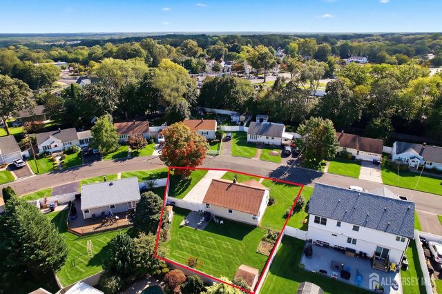 6 Burnham Road, East Brunswick, NJ 08816