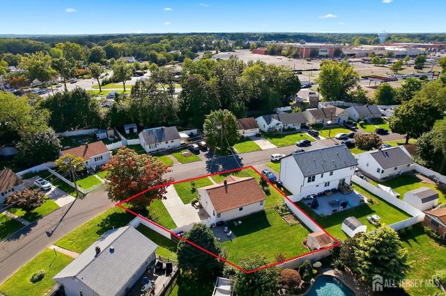 6 Burnham Road, East Brunswick, NJ 08816