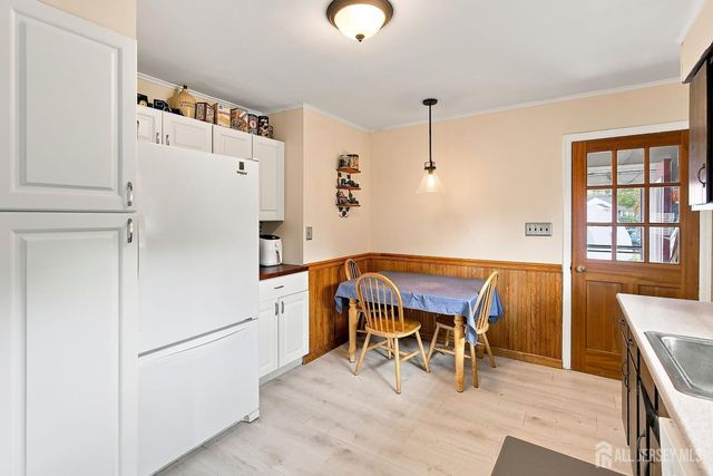 6 Burnham Road, East Brunswick, NJ 08816