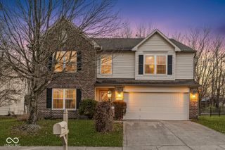 18826 Long Walk Lane, Noblesville, IN 46060