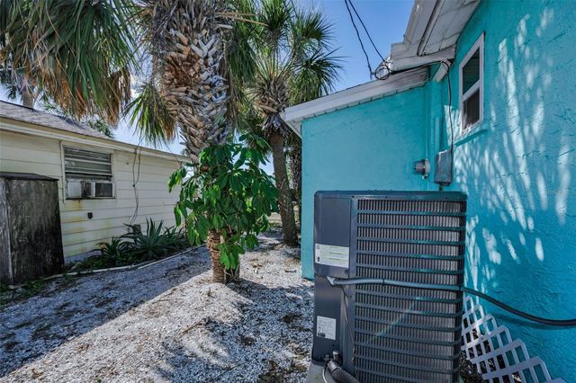 504 70TH AVENUE, St Pete Beach, FL 33706