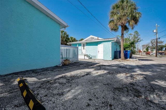 504 70TH AVENUE, St Pete Beach, FL 33706