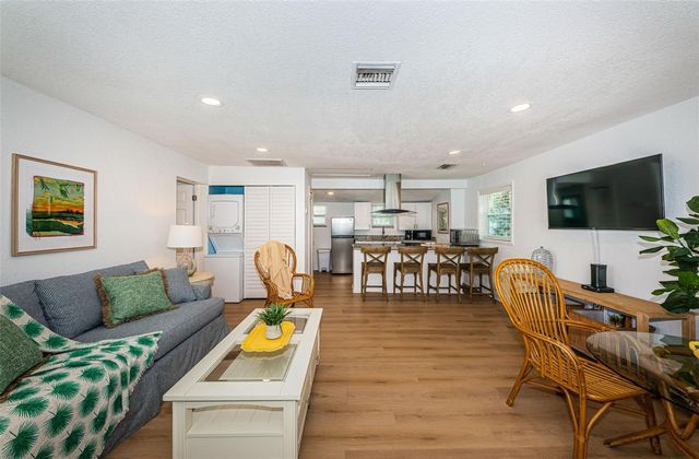 504 70TH AVENUE, St Pete Beach, FL 33706