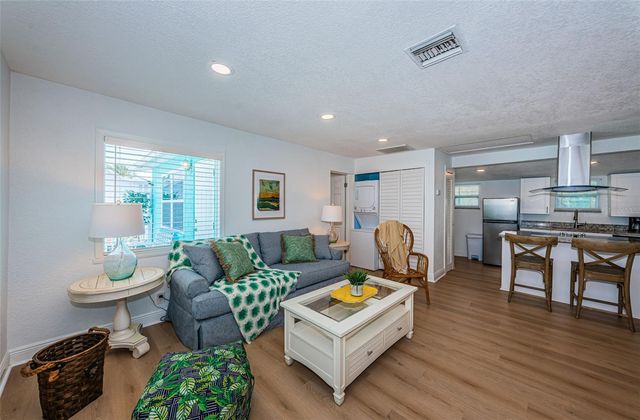 504 70TH AVENUE, St Pete Beach, FL 33706