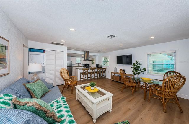 504 70TH AVENUE, St Pete Beach, FL 33706