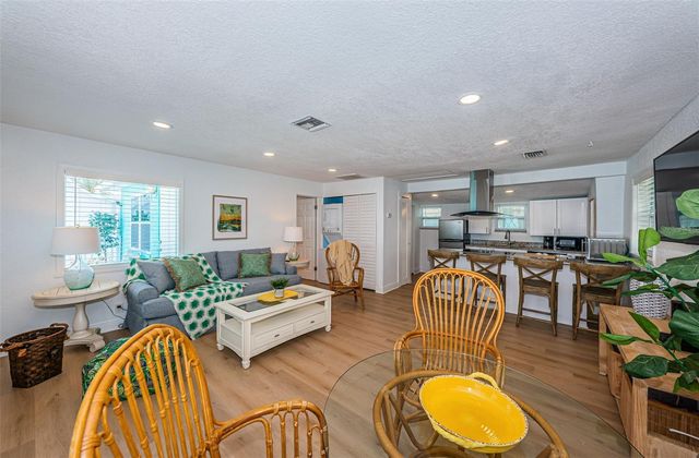 504 70TH AVENUE, St Pete Beach, FL 33706