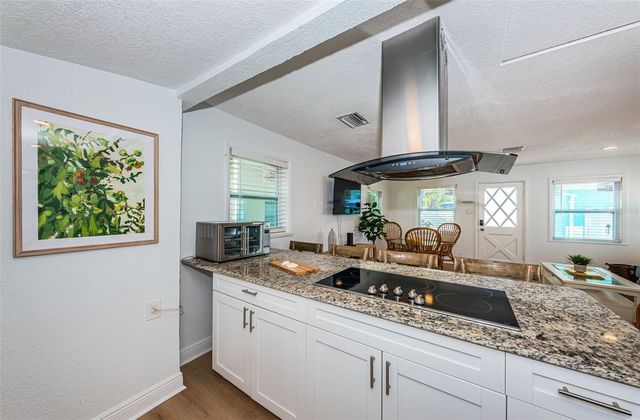 504 70TH AVENUE, St Pete Beach, FL 33706