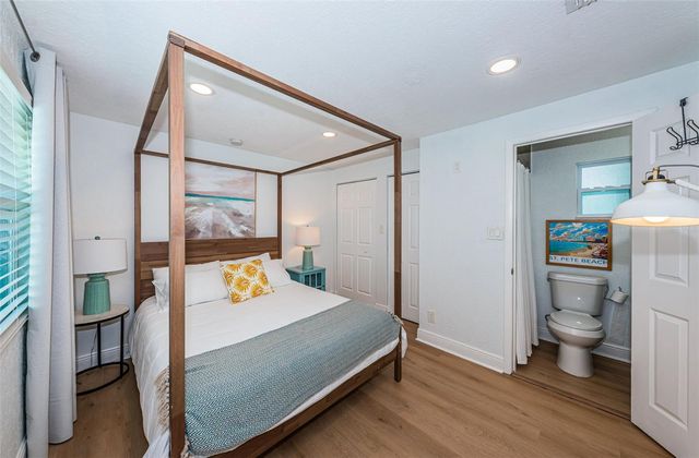 504 70TH AVENUE, St Pete Beach, FL 33706